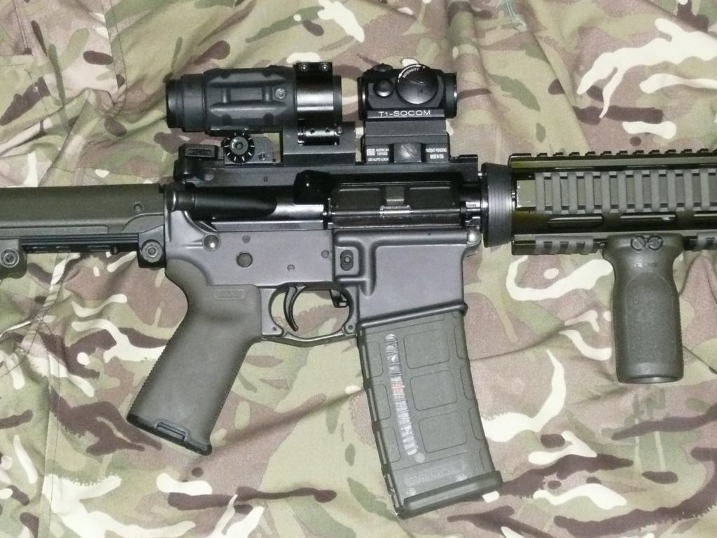 Colt AR 15 - detail upper and lower receiver